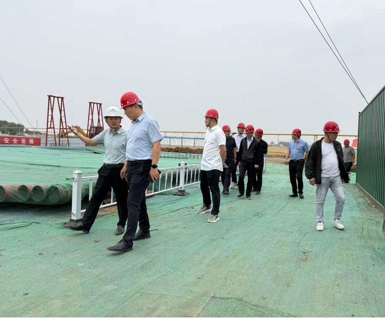 1919649.jpg 1919649.jpg