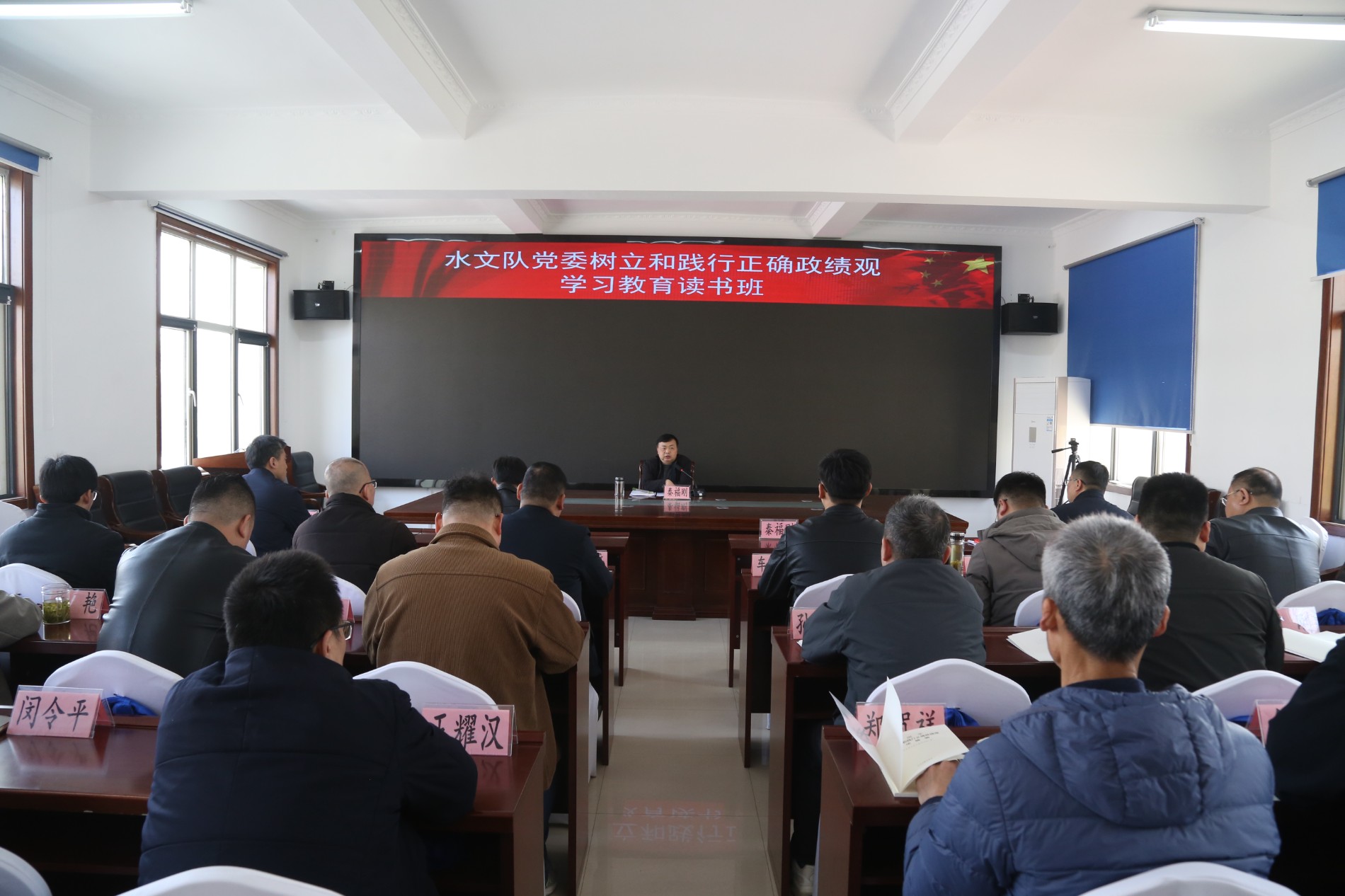 IMG_1889.JPG IMG_1889.JPG